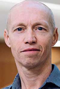 Søren Riis Paludan vil hindre skader i hjernen efter virusinfektioner